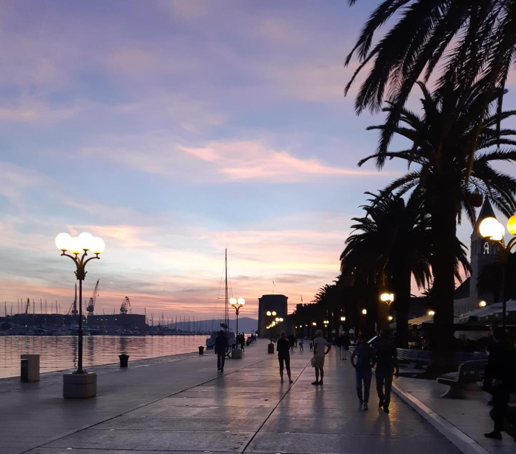 Apartment Lizzi. Trogir Ngoại thất bức ảnh